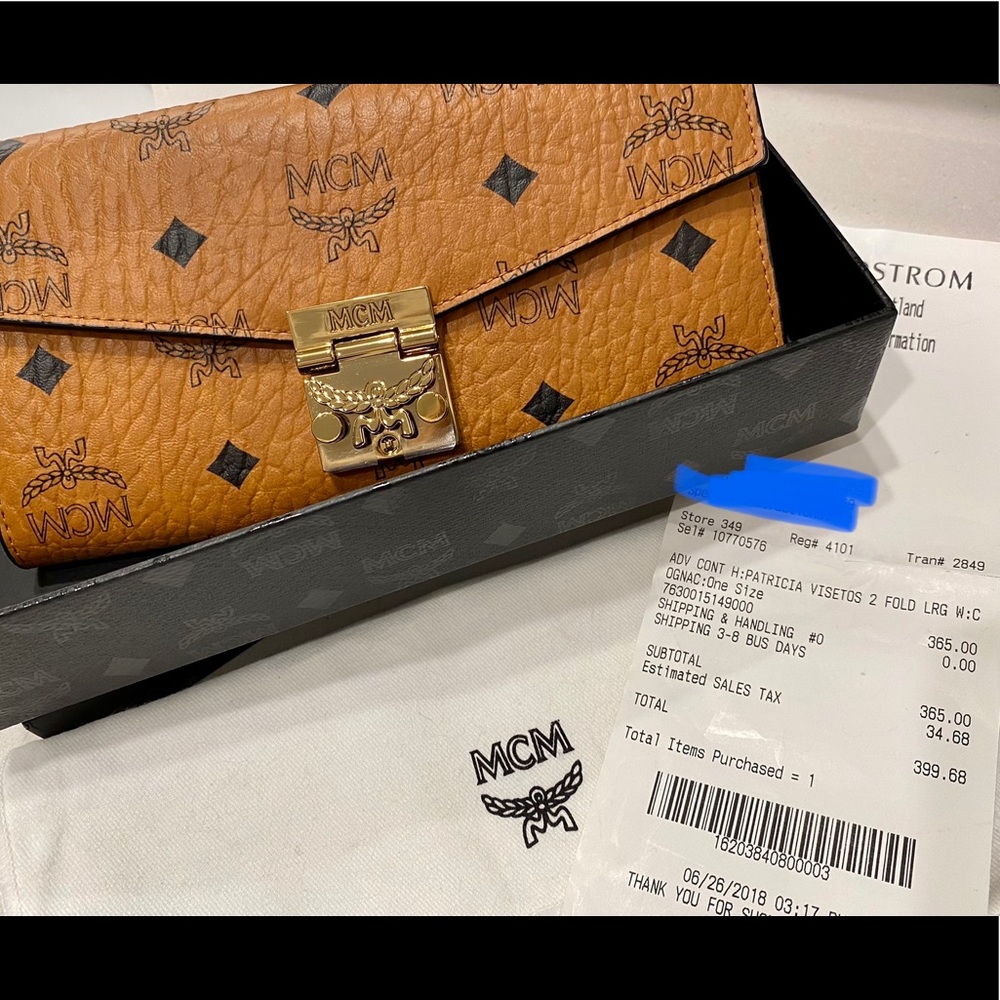 SOLDDDDDDD!!! NEVER WORN MCM WALLET ON CHAIN (Cognac)